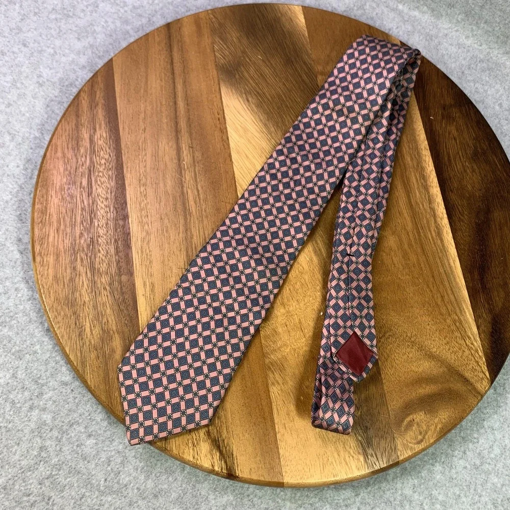 Yves Saint Laurent Tie Mens Pink Blue Silk Geometric Diamond Pattern‎ Made USA